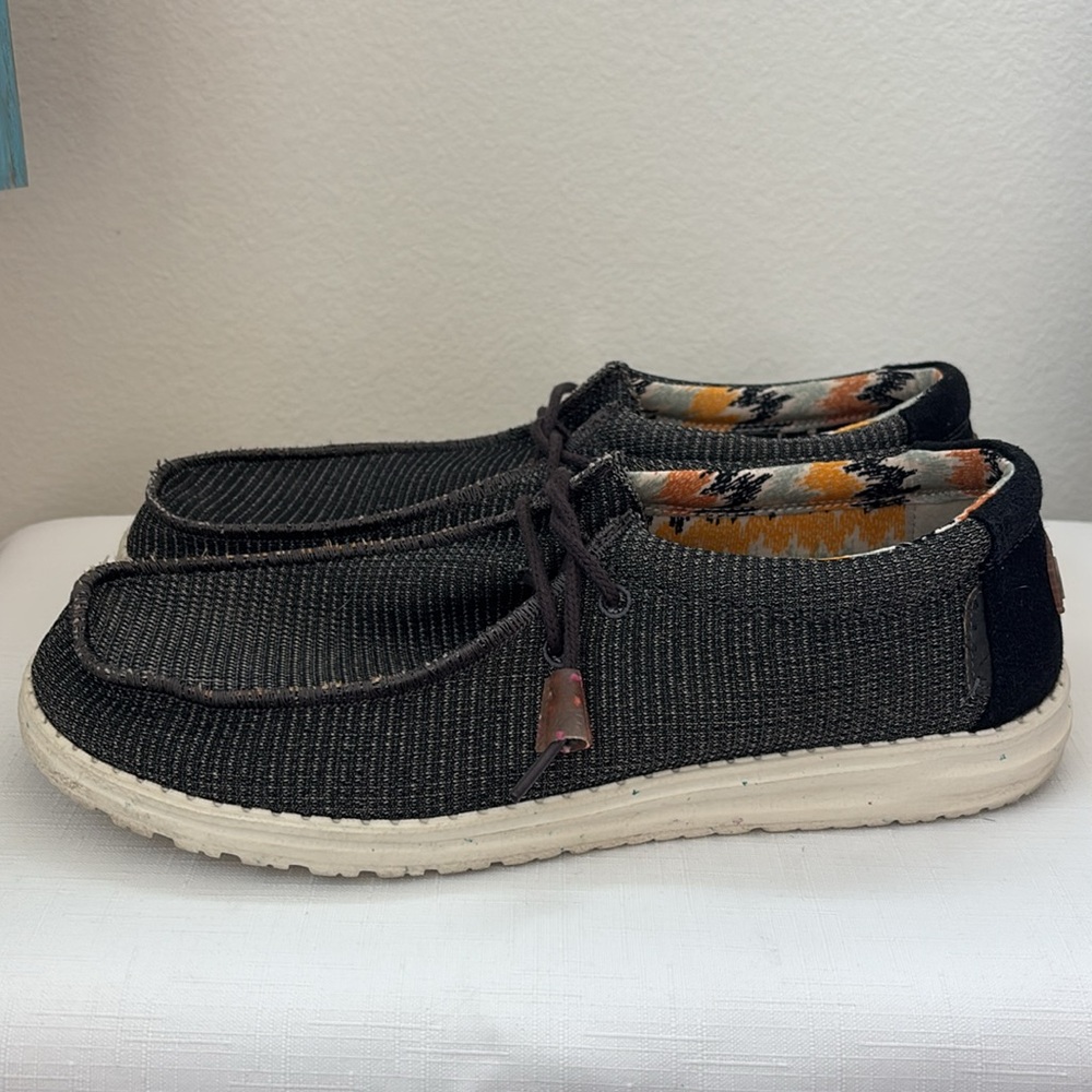 Hey Dude shoes size 11 - Picture 3 of 8